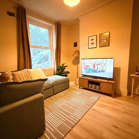 Holiday home Contractor 4bd Long W Wi-fi, Washer, Smart Tvs & Parking *