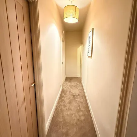Holiday home Contractor 4bd Long W Wi-fi, Washer, Smart Tvs & Parking