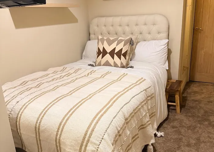 Contractor 4bd Long W Wi-fi, Washer, Smart Tvs & Parking * Carlisle (Cumbria)