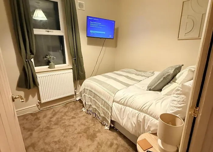 Contractor 4bd Long W Wi-fi, Washer, Smart Tvs & Parking Holiday home *