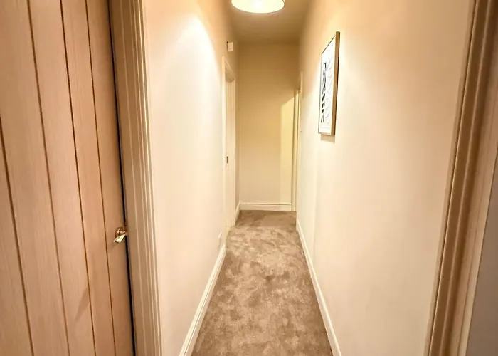 Holiday home Contractor 4bd Long W Wi-fi, Washer, Smart Tvs & Parking